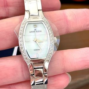 Anne Klein watch new with tags and box needs battery